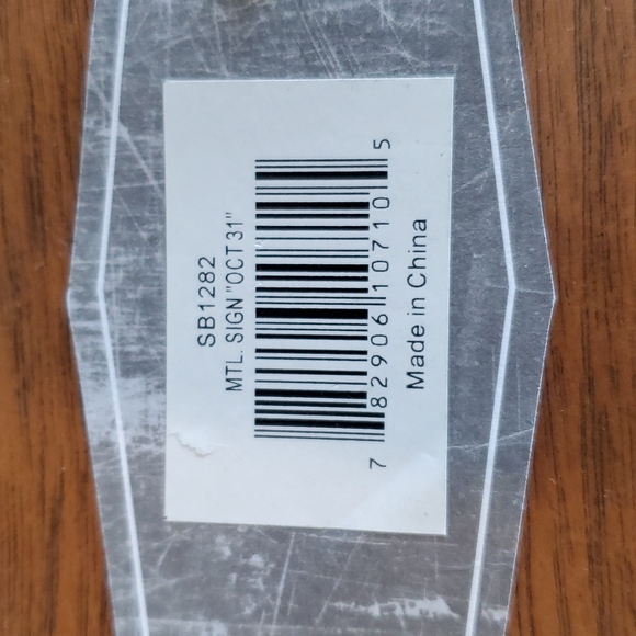 BNWT VIP Home & Garden October 31 Metal Sign Halloween - Picture 10 of 10